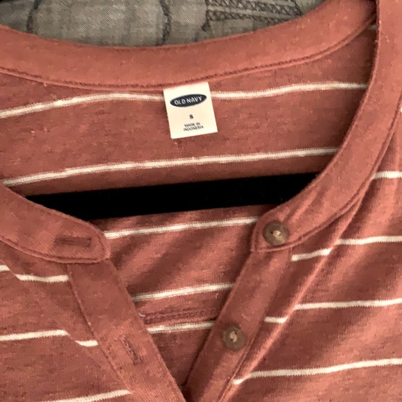 Old Navy Top - Picture 3 of 4